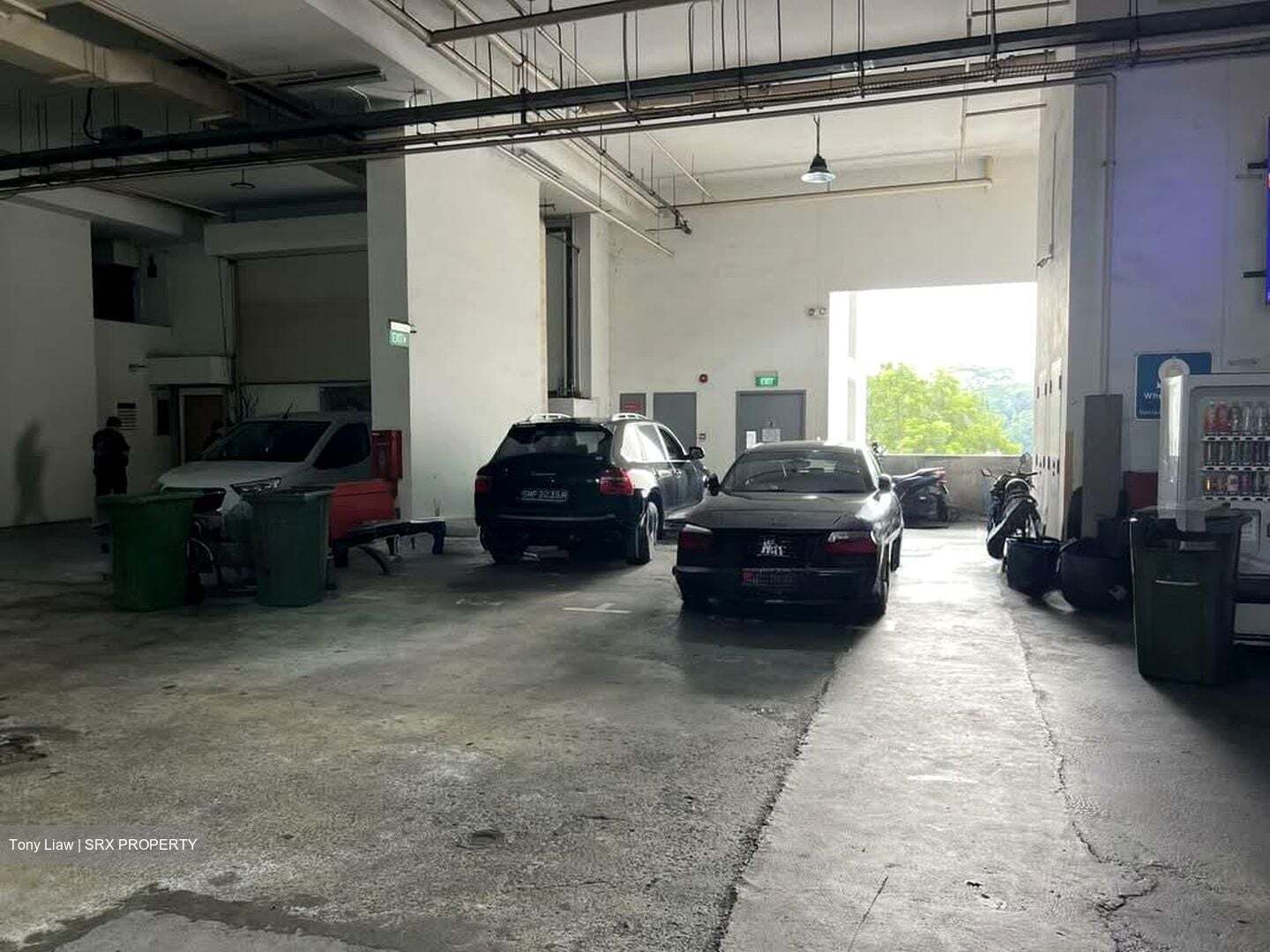WCEGA Plaza (D23), Factory #631918301